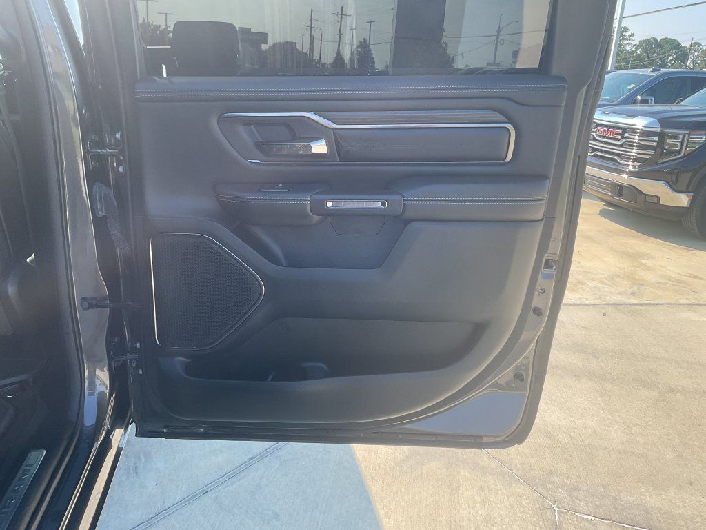 Used 2024 RAM 1500 Limited AWD/4WD image 14