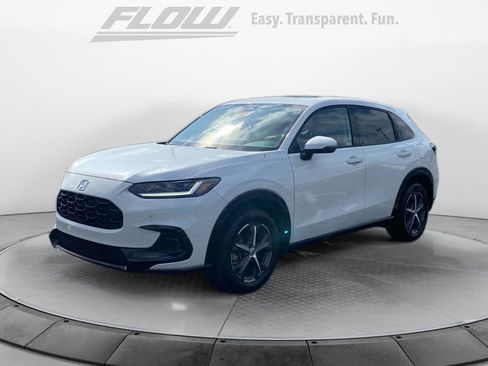 Certified 2024 Honda HR-V EX-L image 3