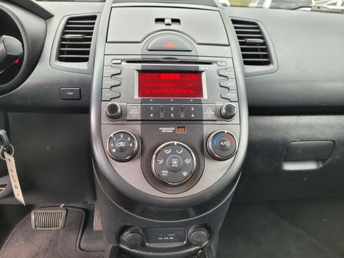 Used 2011 Kia Soul + w/ Audio Pkg FWD image 24