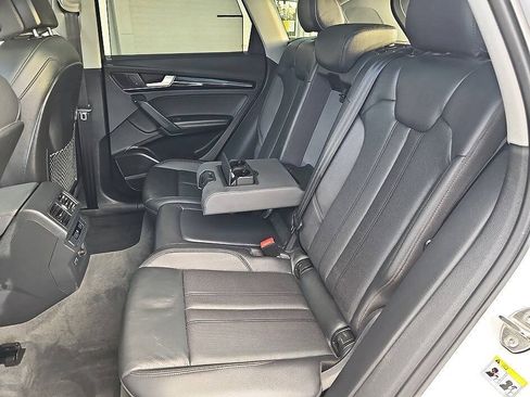 Used 2020 Audi Q5 e Premium Plus w/ Premium Plus Package AWD/4WD image 25