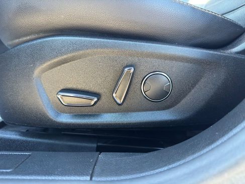 Used 2018 Ford Fusion SE w/ Equipment Group 201A image 15