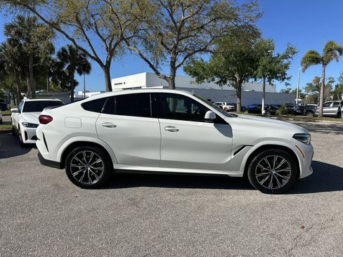 Used 2021 BMW X6 sDrive40i w/ M Sport Package image 3