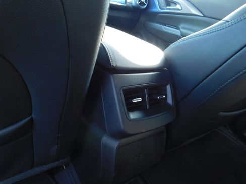 Used 2024 Chevrolet Equinox EV LT FWD image 10