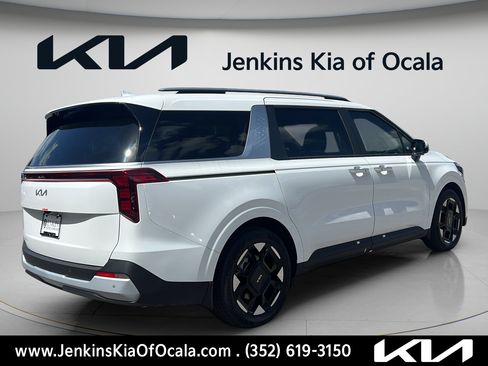 New 2026 Kia Carnival EX FWD image 3