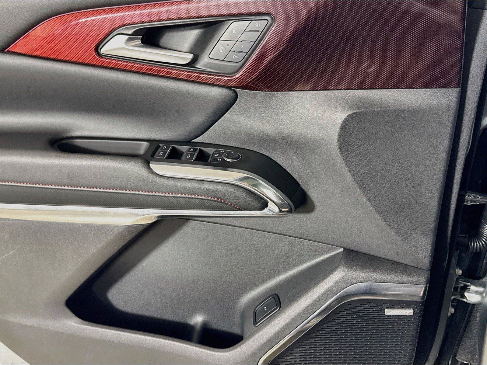 Certified 2025 Chevrolet Traverse RS w/ LPO, Floor Liner Package AWD/4WD image 16