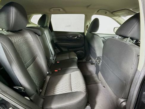 Certified 2018 Nissan Rogue SV image 27