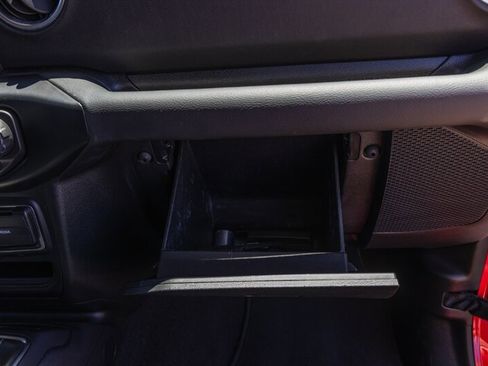 Used 2022 Jeep Wrangler Unlimited Sahara w/ Cold Weather Group image 34