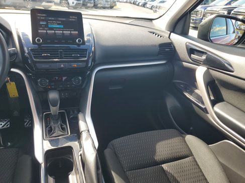 Used 2022 Mitsubishi Eclipse Cross LE image 16