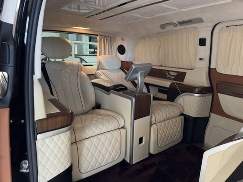 Used 2020 Mercedes-Benz Metris Passenger image 5