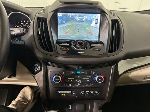 Used 2018 Ford Escape Titanium image 22