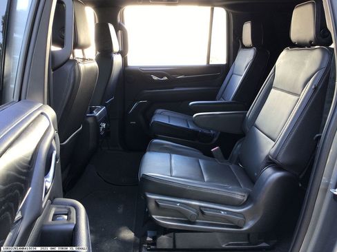 Used 2021 GMC Yukon XL Denali w/ Advanced Technology Package AWD/4WD image 13