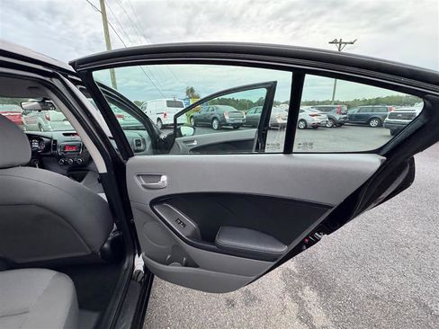 Used 2018 Kia Forte LX image 40