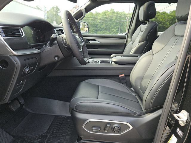 New 2026 Jeep Grand Wagoneer Limited AWD/4WD image 10