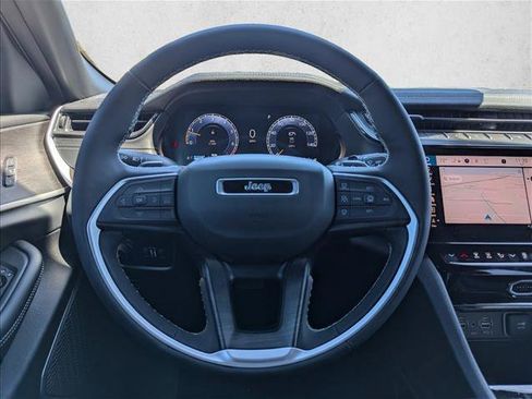 New 2026 Jeep Grand Cherokee Limited w/ Limited Altitude Package AWD/4WD image 15