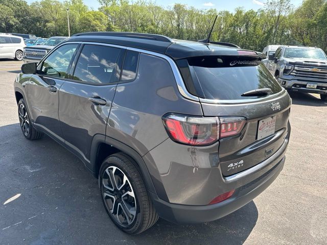 Used 2022 Jeep Compass Limited AWD/4WD image 9