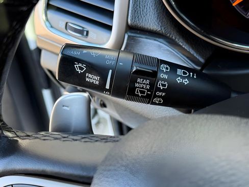 Used 2015 Jeep Grand Cherokee Altitude image 39