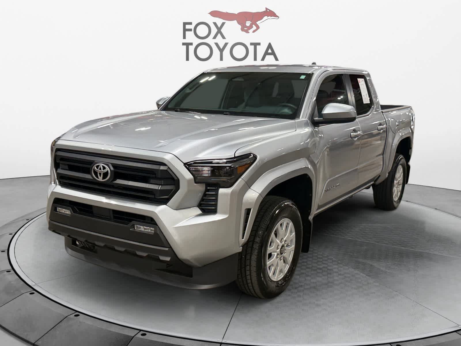 Used 2025 Toyota Tacoma SR5 AWD/4WD image 1