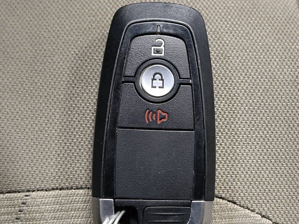 Used 2020 Ford EcoSport SE FWD image 32
