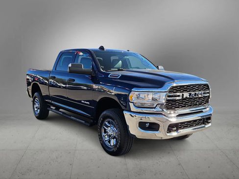 Used 2022 RAM 2500 Tradesman w/ Chrome Appearance Group image 2