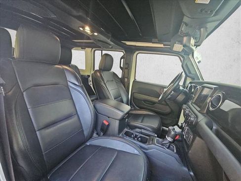 Used 2023 Jeep Wrangler Unlimited Sahara AWD/4WD image 18