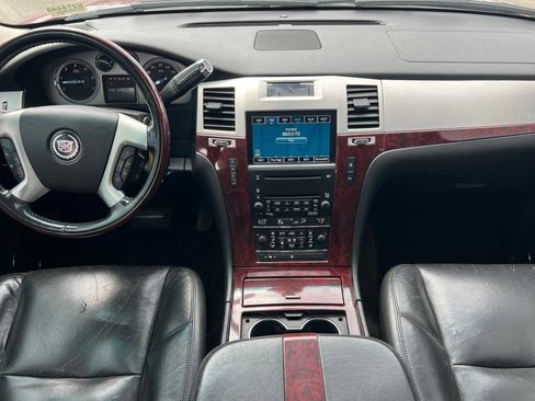 Used 2009 Cadillac Escalade AWD image 13