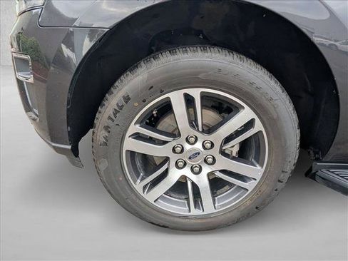 Used 2024 Ford Expedition Limited AWD/4WD image 25