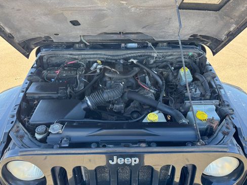 Used 2008 Jeep Wrangler Unlimited Sahara w/ Trailer Tow Group AWD/4WD image 23