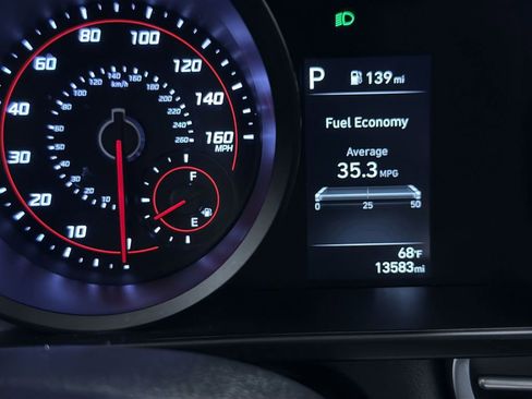 Used 2023 Hyundai Elantra SEL image 9