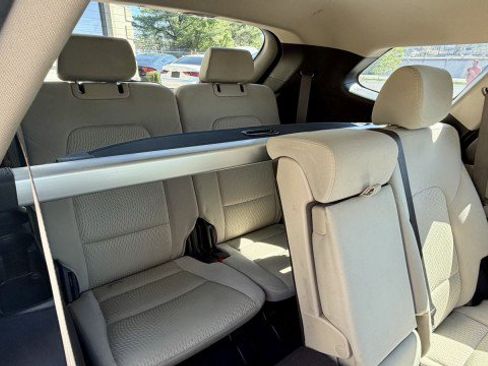 Used 2015 Hyundai Santa Fe GLS image 18