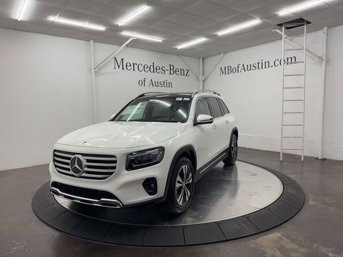 Used 2026 Mercedes-Benz GLB 250 image 3