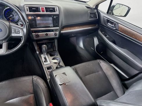 Used 2016 Subaru Outback 2.5i Limited AWD/4WD image 25
