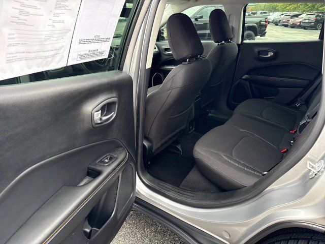Used 2018 Jeep Compass Sport FWD image 23