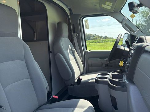 New 2027 Ford E-350 and Econoline 350 Super Duty w/ Power Equipment Group RWD image 16