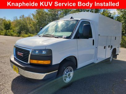 New 2025 GMC Savana 3500 w/ Power Convenience Package
