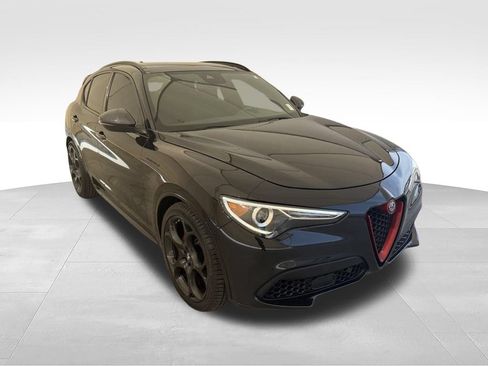 Used 2023 Alfa Romeo Stelvio Veloce AWD/4WD image 6