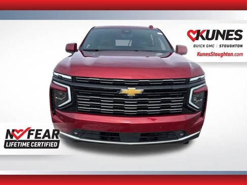 Used 2025 Chevrolet Suburban High Country image 5