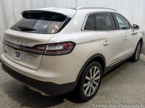 Used 2019 Lincoln Nautilus Select AWD/4WD image 9