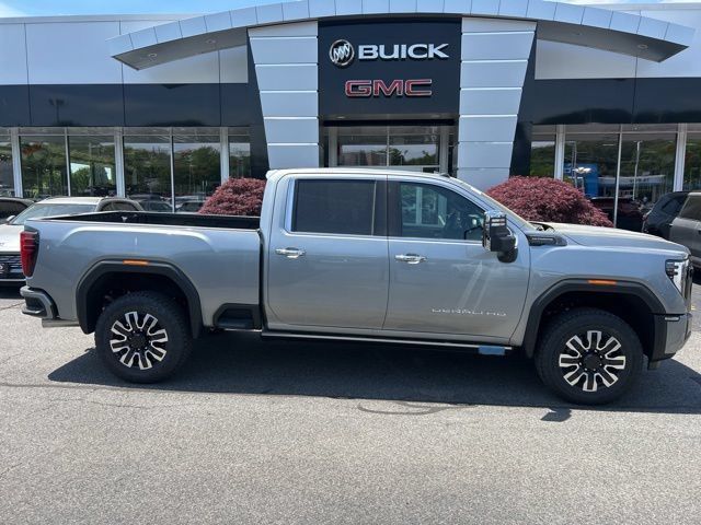 New 2026 GMC Sierra 3500 Denali Ultimate w/ LPO, Black Badging Package AWD/4WD image 2