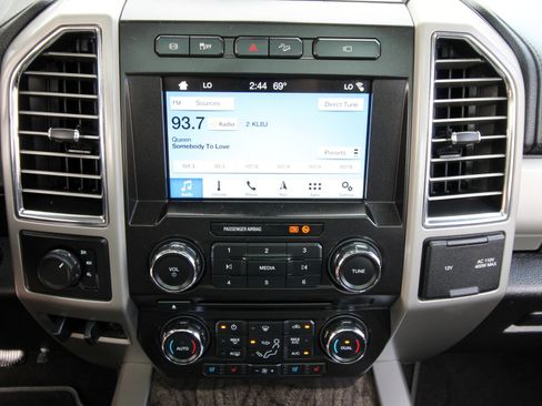 Used 2017 Ford F350 Lariat w/ Lariat Ultimate Package image 31