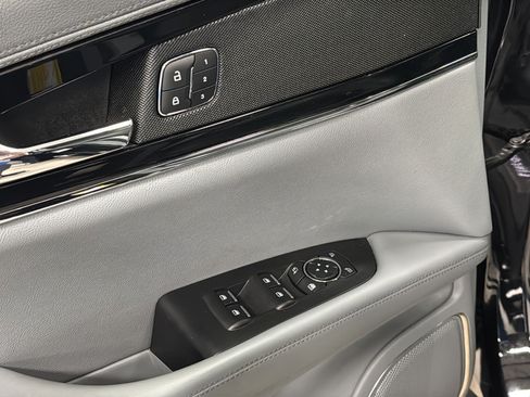 Used 2023 Lincoln Nautilus Reserve AWD/4WD image 21