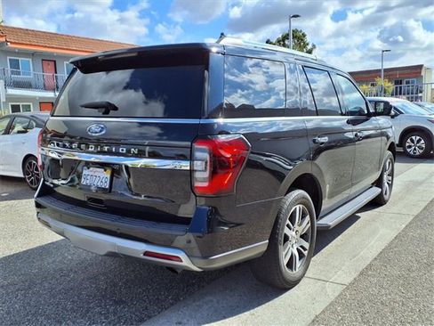 Used 2022 Ford Expedition Limited image 25