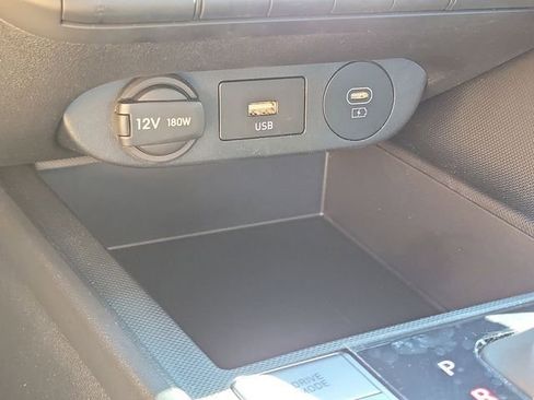 Certified 2025 Hyundai Elantra Hybrid FWD image 14