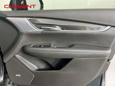 Used 2020 Cadillac XT6 Sport AWD/4WD image 38