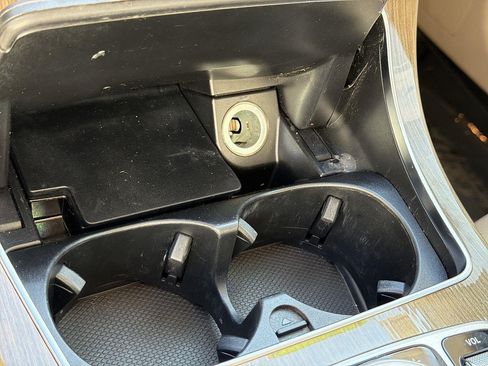 Used 2018 Mercedes-Benz GLC 300 image 38