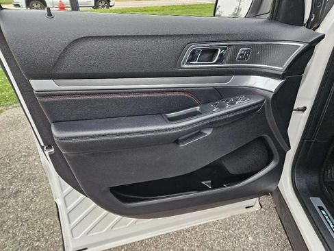 Used 2019 Ford Explorer Sport w/ Equipment Group 401A AWD/4WD image 11