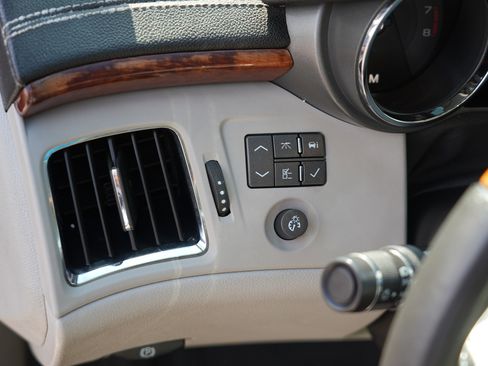 Used 2009 Cadillac CTS 3.6 RWD image 17