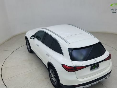 Used 2025 Mercedes-Benz GLC 300 4MATIC image 82