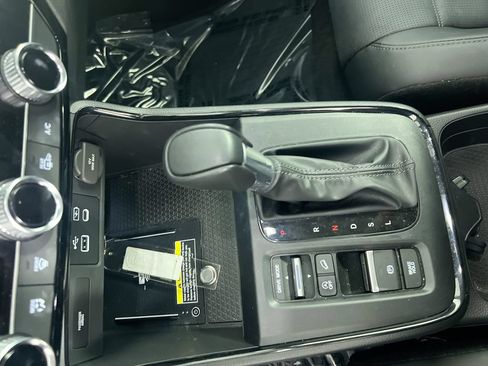 Used 2025 Honda CR-V EX-L image 17