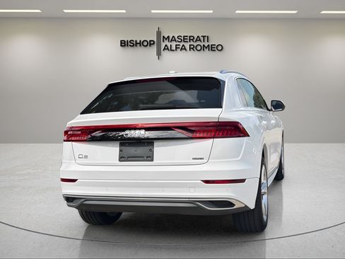 Used 2023 Audi Q8 Premium Plus AWD/4WD image 3