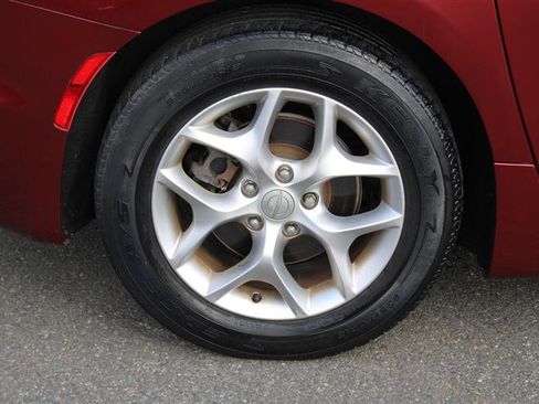 Used 2018 Chrysler Pacifica Touring-L Plus w/ Advanced Safetytec Group image 21